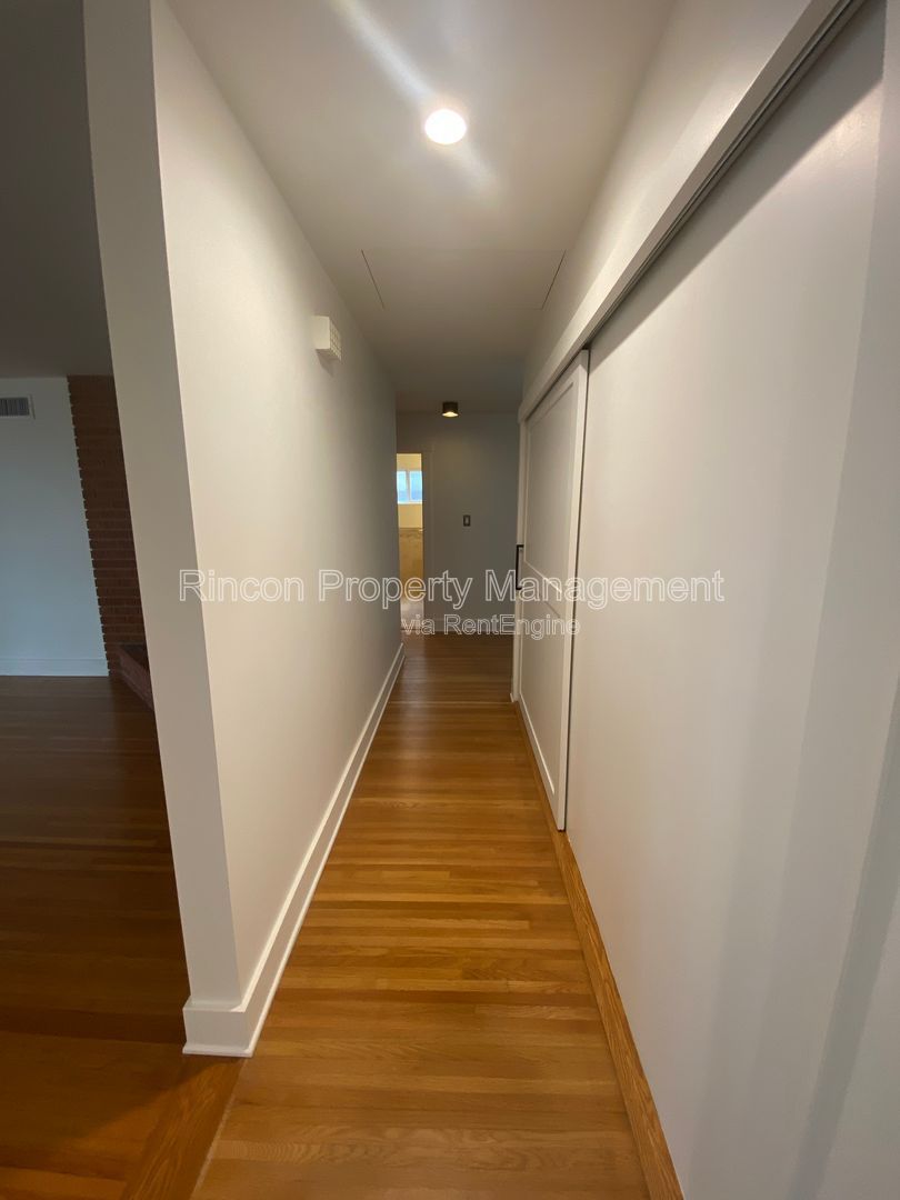 *Serene Setting, Amazing Amenities* 3 Bedroom Foothills Home property image