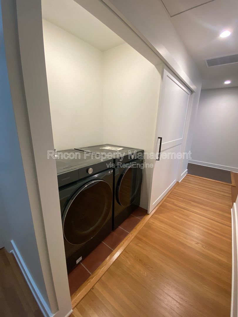 *Serene Setting, Amazing Amenities* 3 Bedroom Foothills Home property image