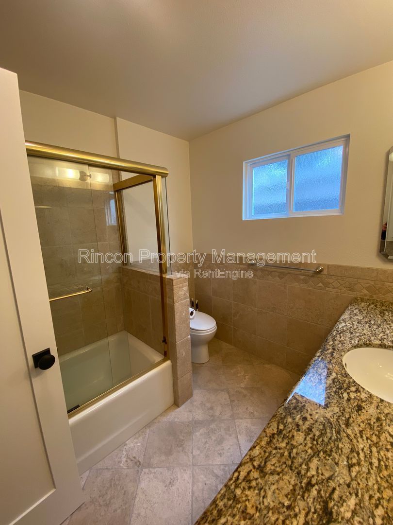 *Serene Setting, Amazing Amenities* 3 Bedroom Foothills Home property image