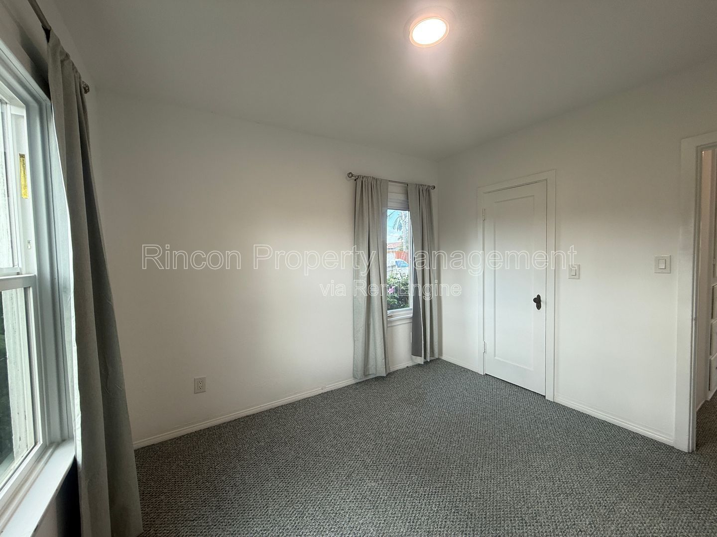 ***Cozy Bungalow for rent in El Rio, Oxnard*** Available now!!! property image