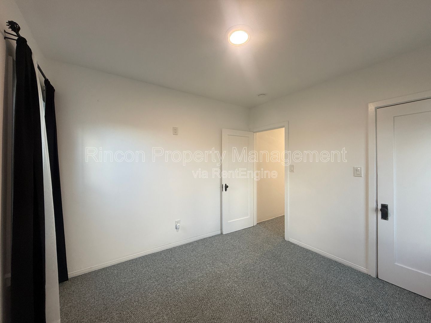 ***Cozy Bungalow for rent in El Rio, Oxnard*** Available now!!! property image