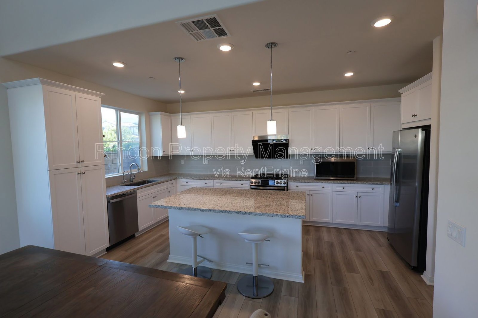 **Built in 2021, 3-Bedroom Sinlge Family Home at the Harvest in Santa Paula** Available Now!! property image