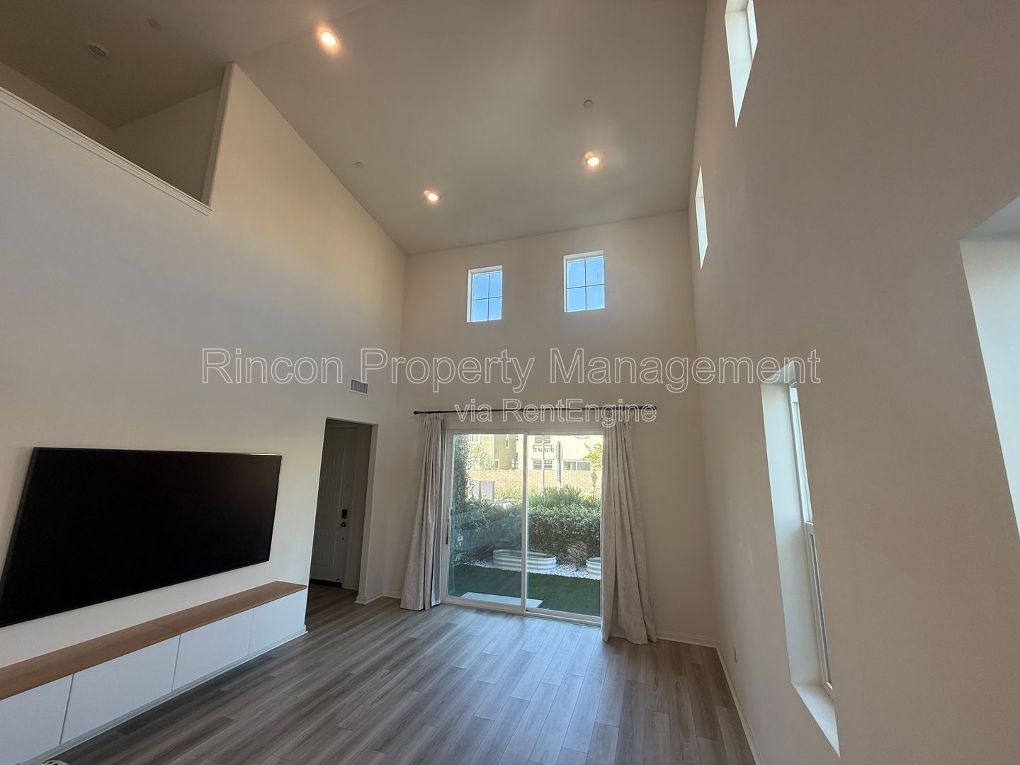 **Built in 2021, 3-Bedroom Sinlge Family Home at the Harvest in Santa Paula** Available Now!! property image