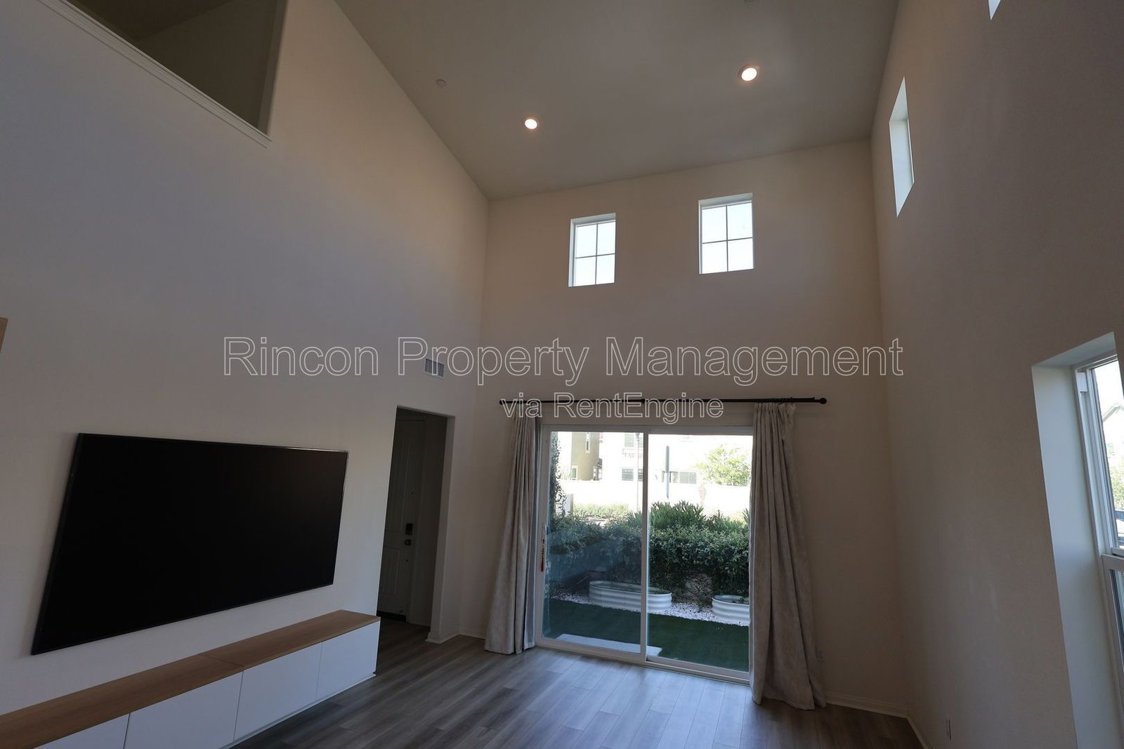 **Built in 2021, 3-Bedroom Sinlge Family Home at the Harvest in Santa Paula** Available Now!! property image