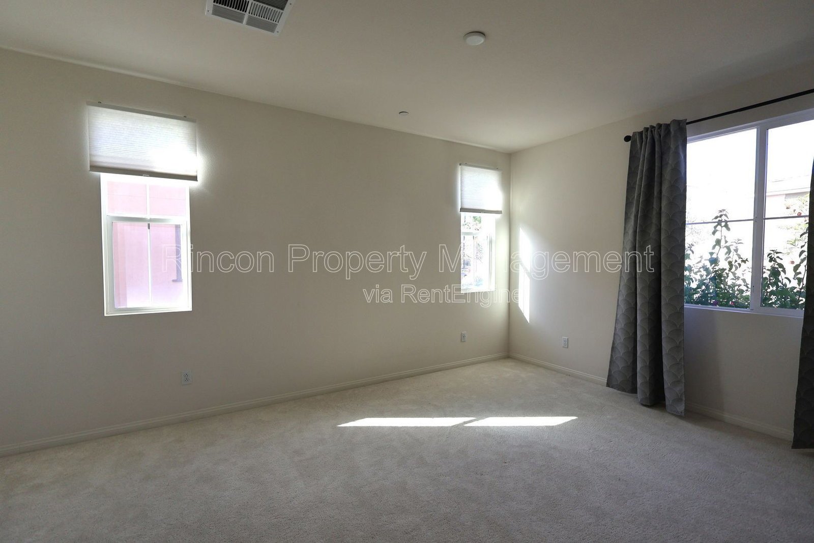 **Built in 2021, 3-Bedroom Sinlge Family Home at the Harvest in Santa Paula** Available Now!! property image