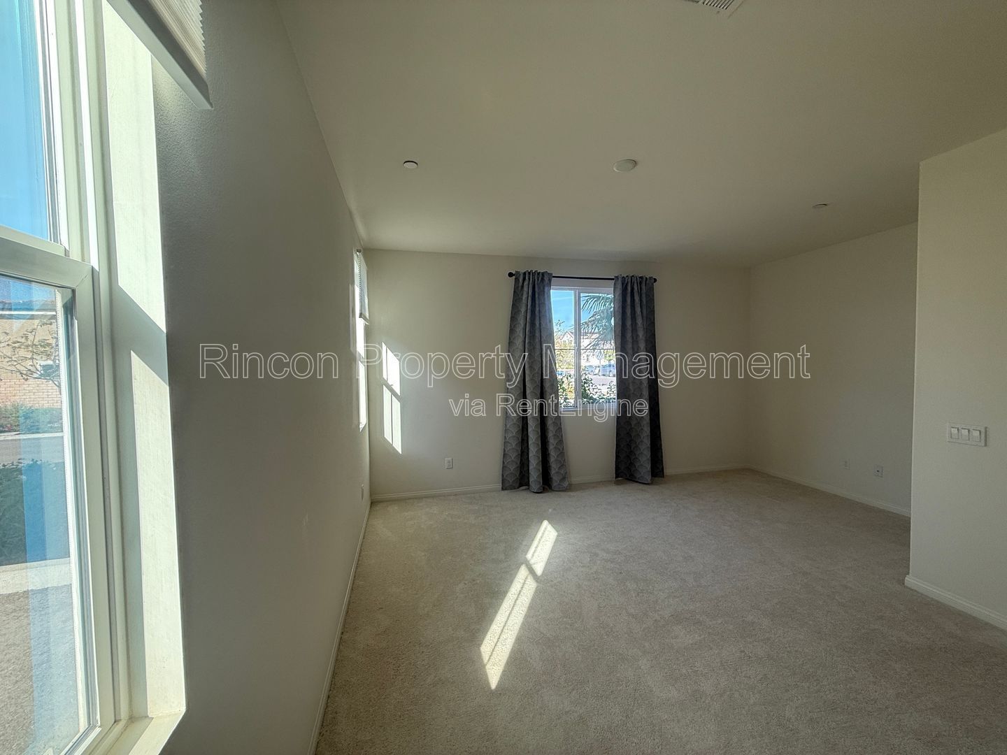 **Built in 2021, 3-Bedroom Sinlge Family Home at the Harvest in Santa Paula** Available Now!! property image