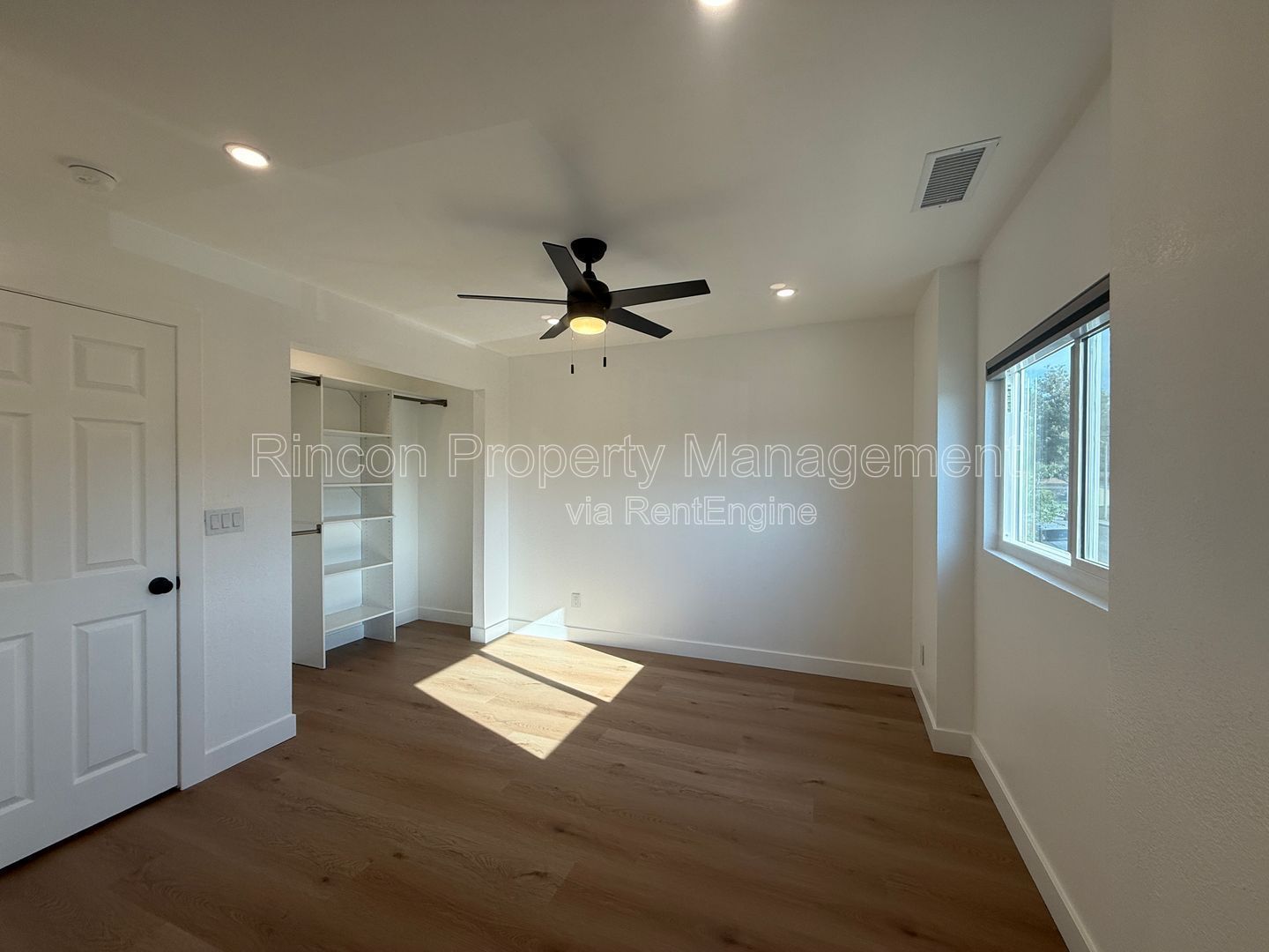 *** Spacious 4 Bedroom home in Fillmore*** Available Now! property image