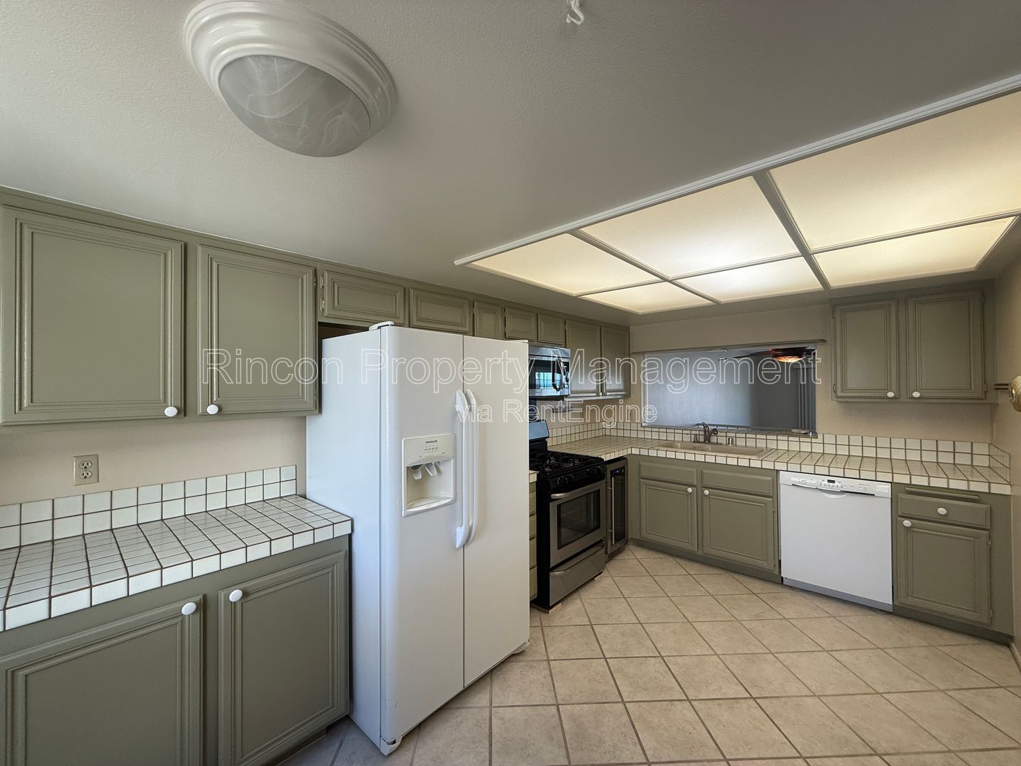 ***Elegant Oceanview Retreat in Exclusive Surfside IV*** property image