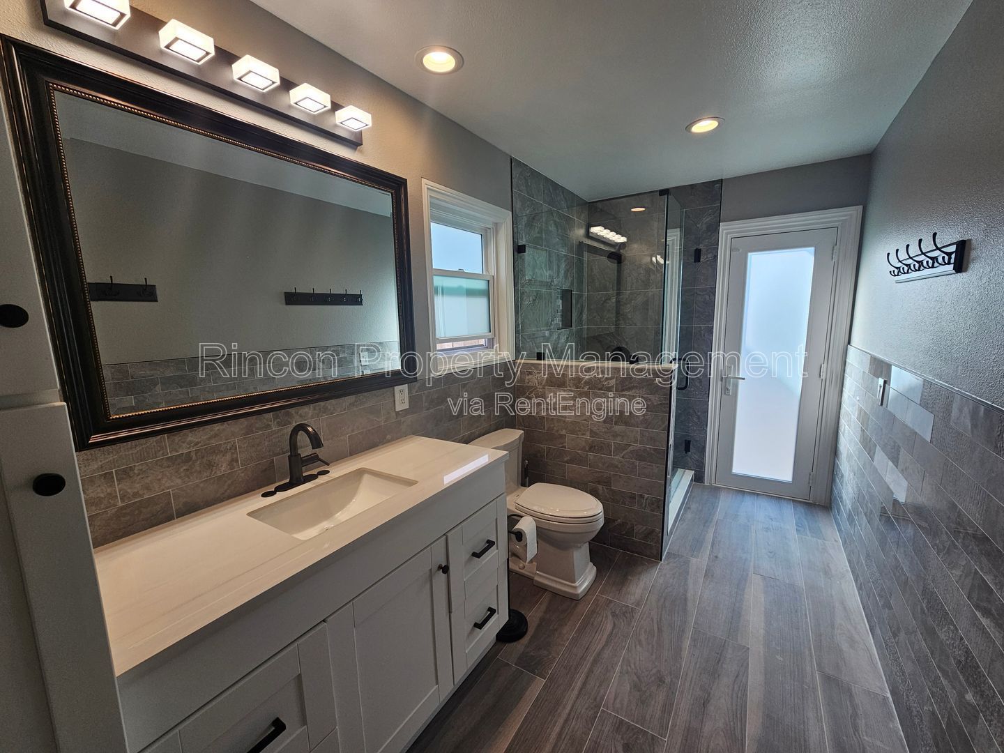 ***Fully Furnished Beach House Available Now in Oxnard!!*** property image