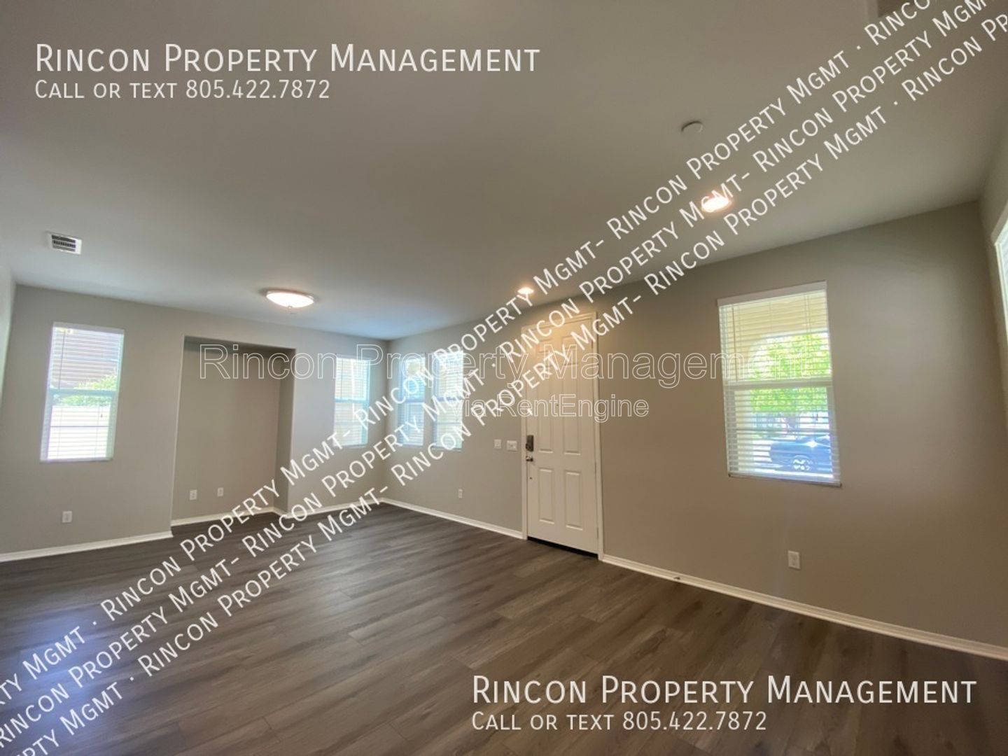 Spacious Riverpark Townhome *3 Bedrooms, 3.5 Baths* Available Now!! property image