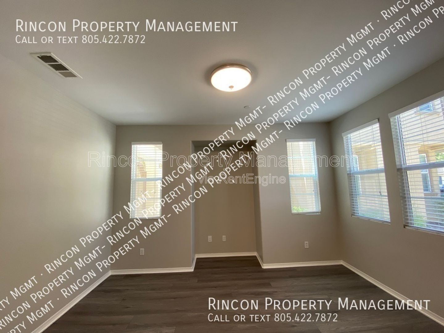 Spacious Riverpark Townhome *3 Bedrooms, 3.5 Baths* Available Now!! property image