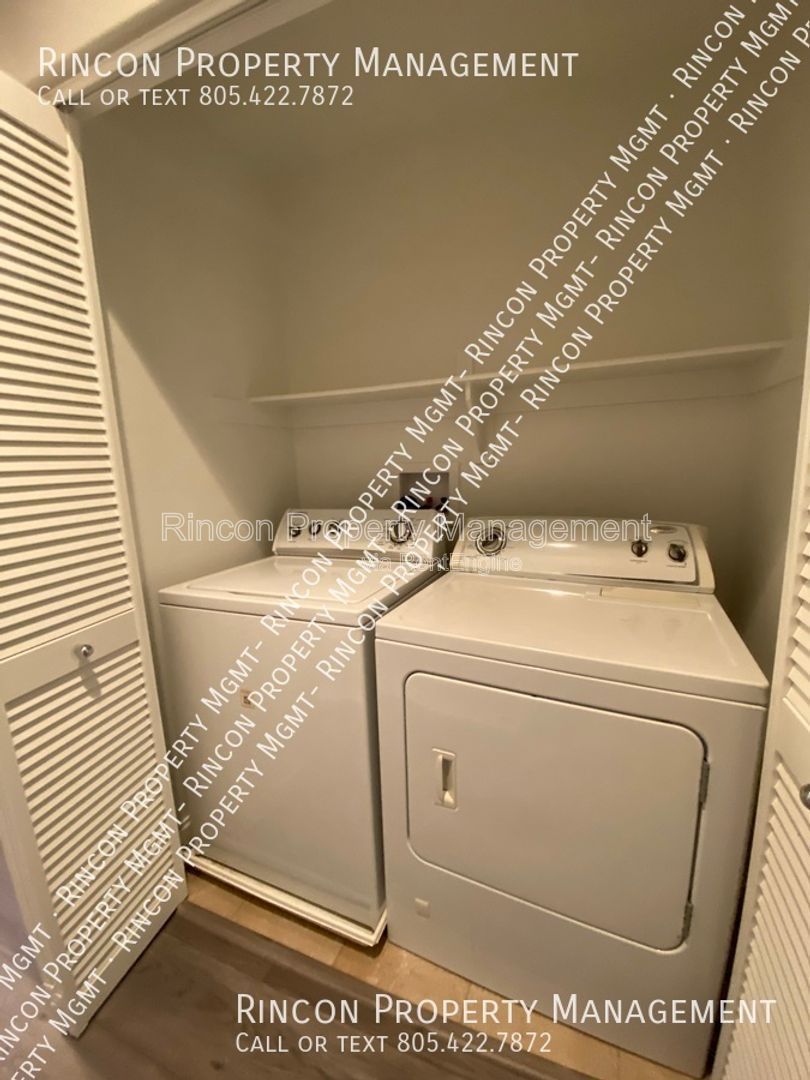 Spacious Riverpark Townhome *3 Bedrooms, 3.5 Baths* Available Now!! property image