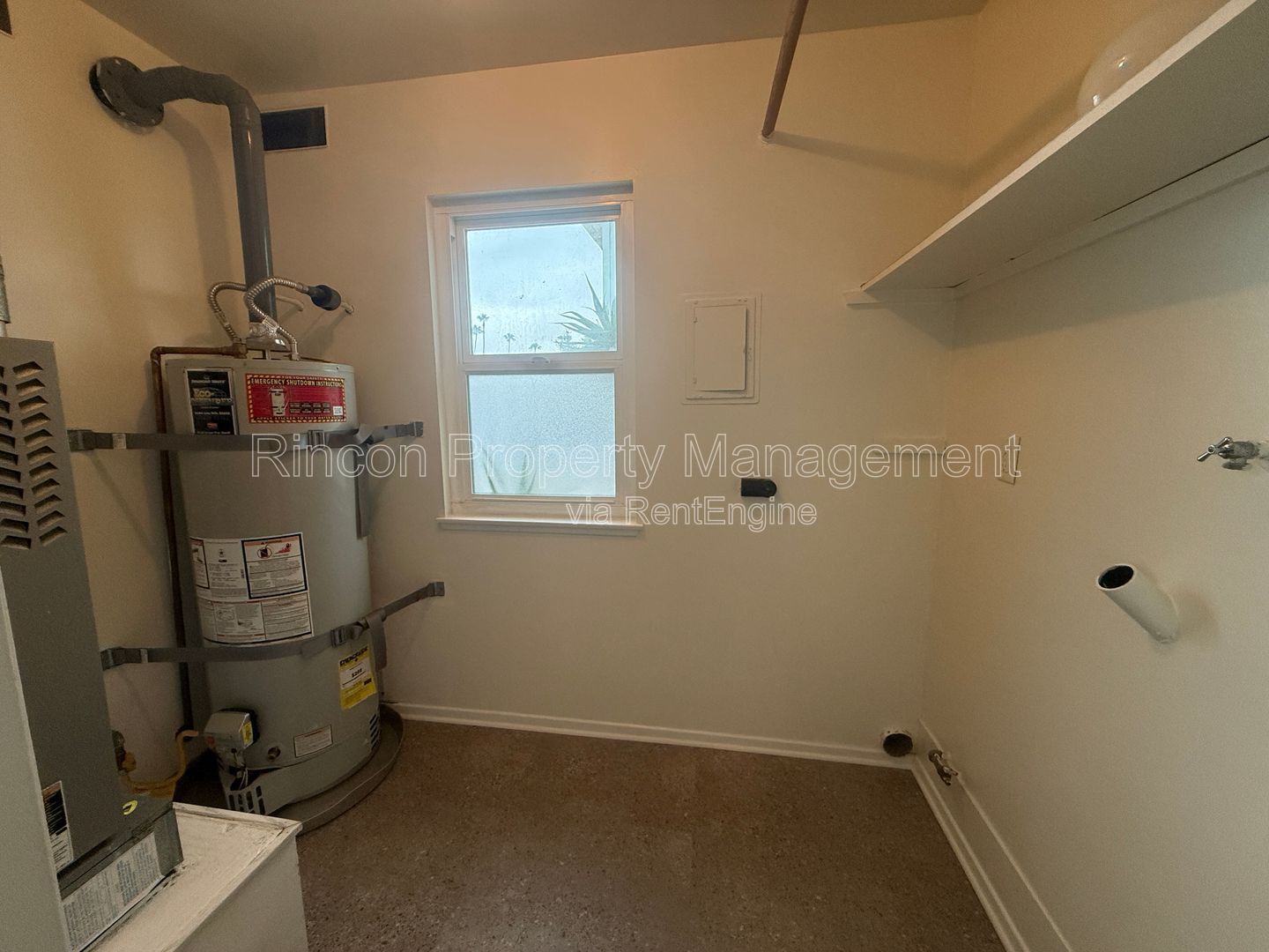 Coastal Living at Its Finest – Stylish Ventura Beach property property image