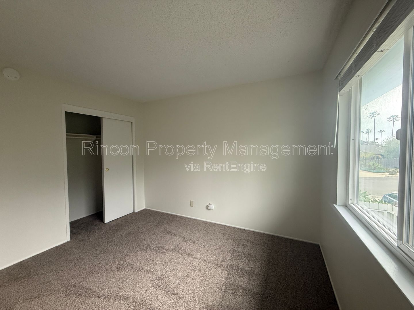 Coastal Living at Its Finest – Stylish Ventura Beach property property image