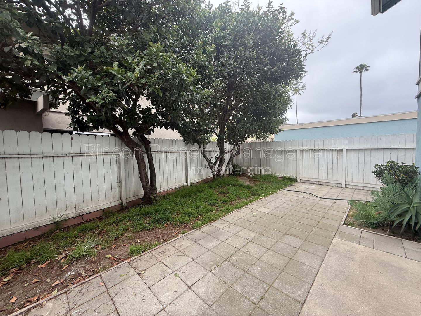 Coastal Living at Its Finest – Stylish Ventura Beach property property image