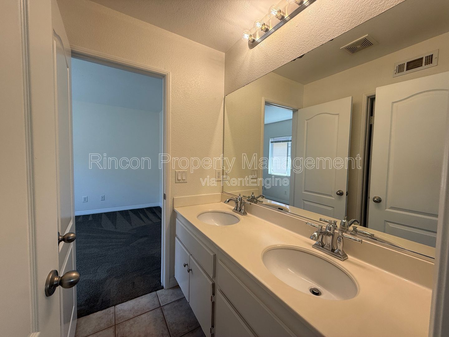 **Spacious Single Family Home Near The Coast** Available Now! property image