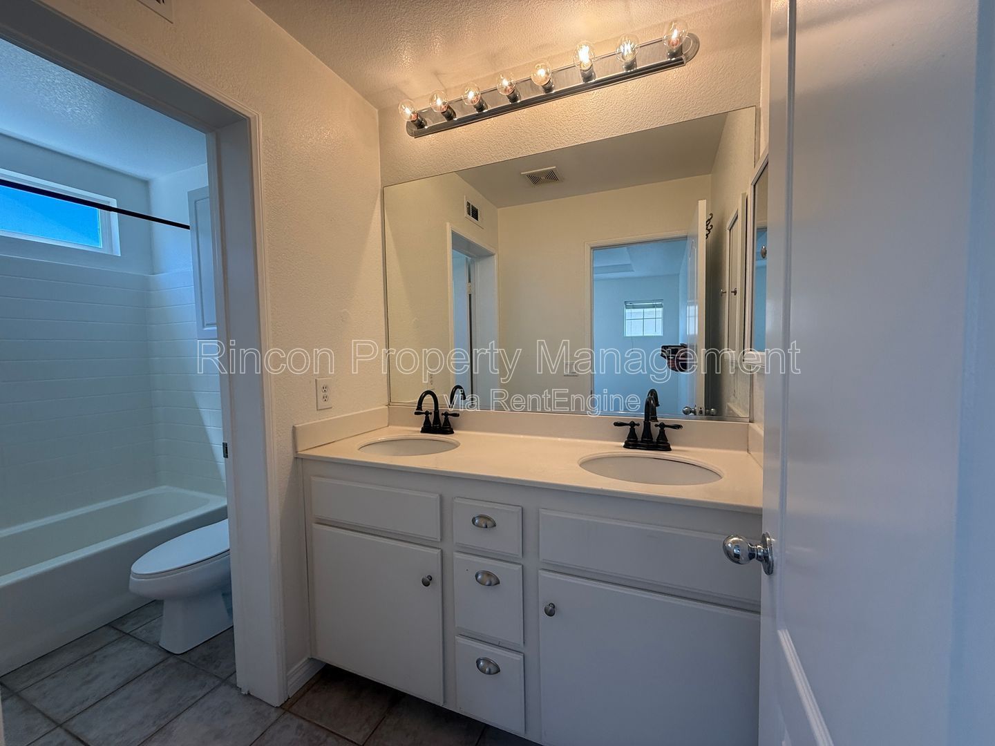 **Spacious Single Family Home Near The Coast** Available Now! property image