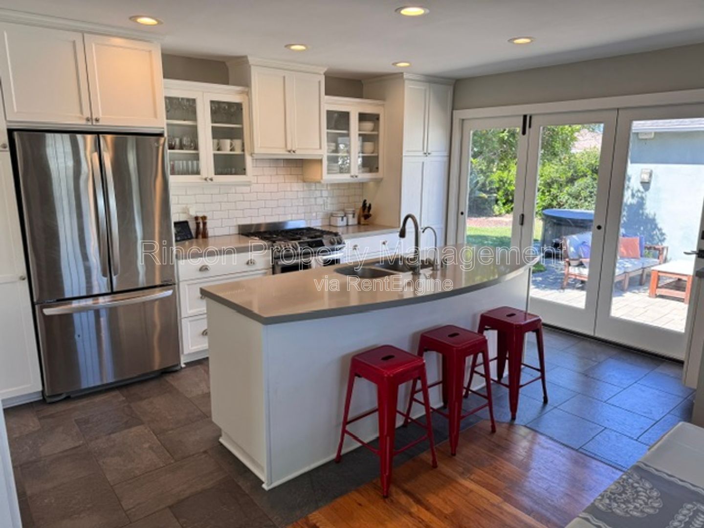 ***Furnished Single Family Home in Mid-Town Ventura*** Available this Summer! property image