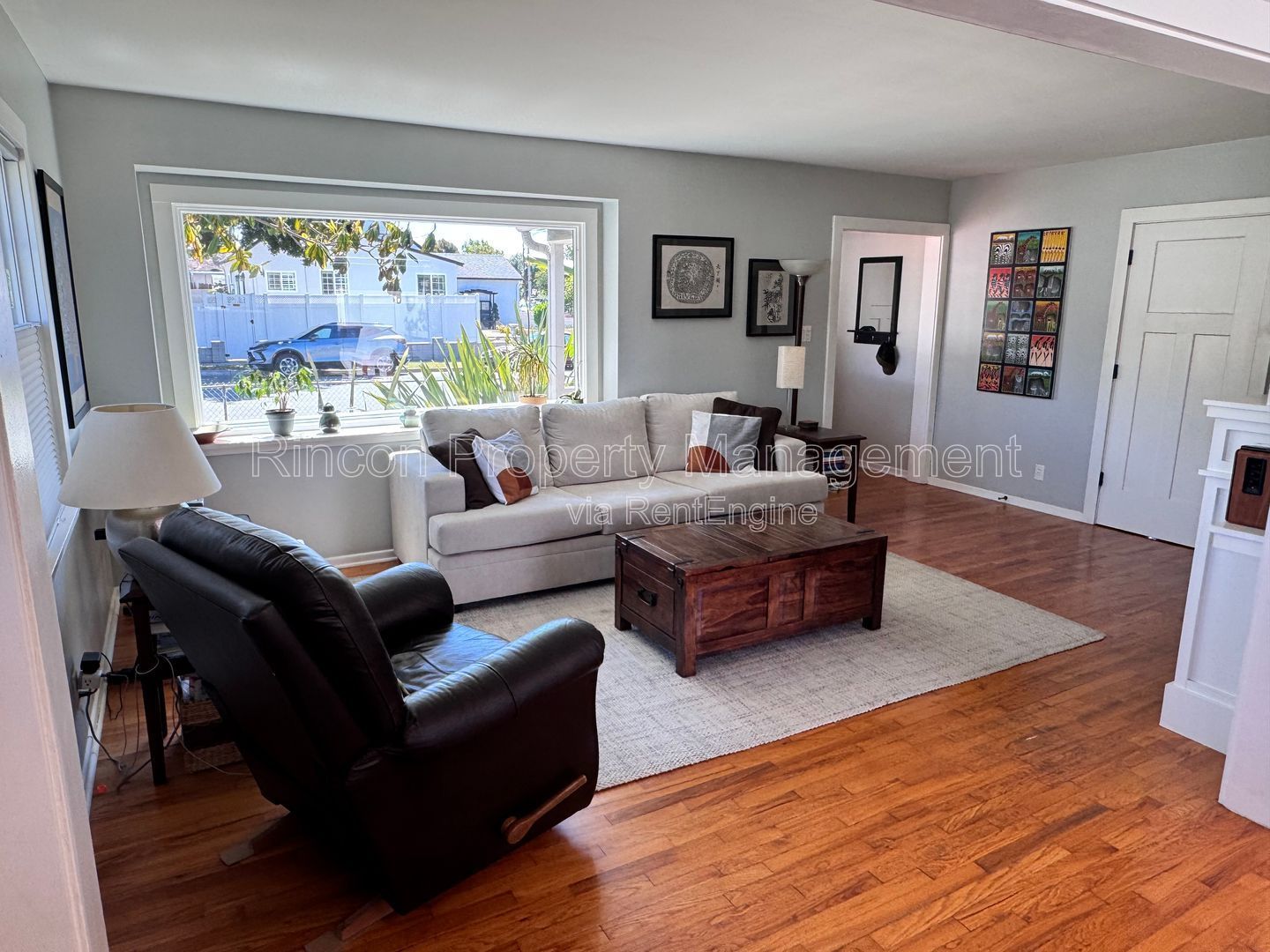 ***Furnished Single Family Home in Mid-Town Ventura*** Available this Summer! property image