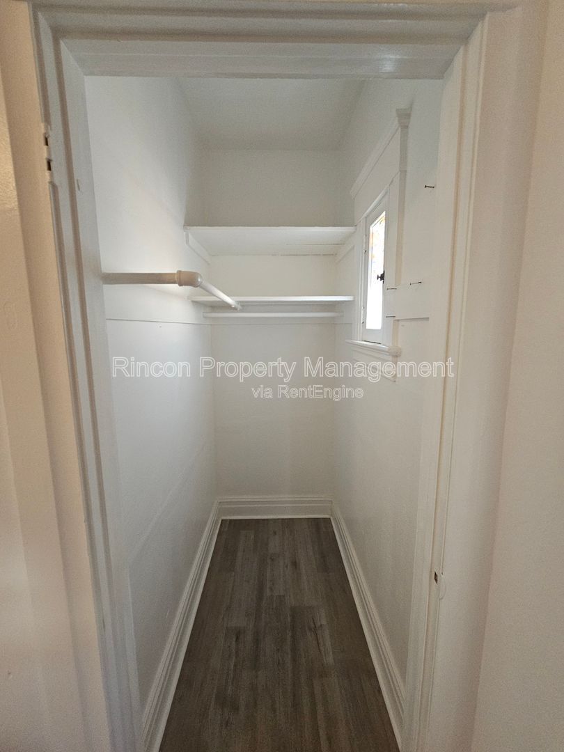 ***1 bed, 1 bath Apartment in the heart of Oxnard*** Available Now!!! property image