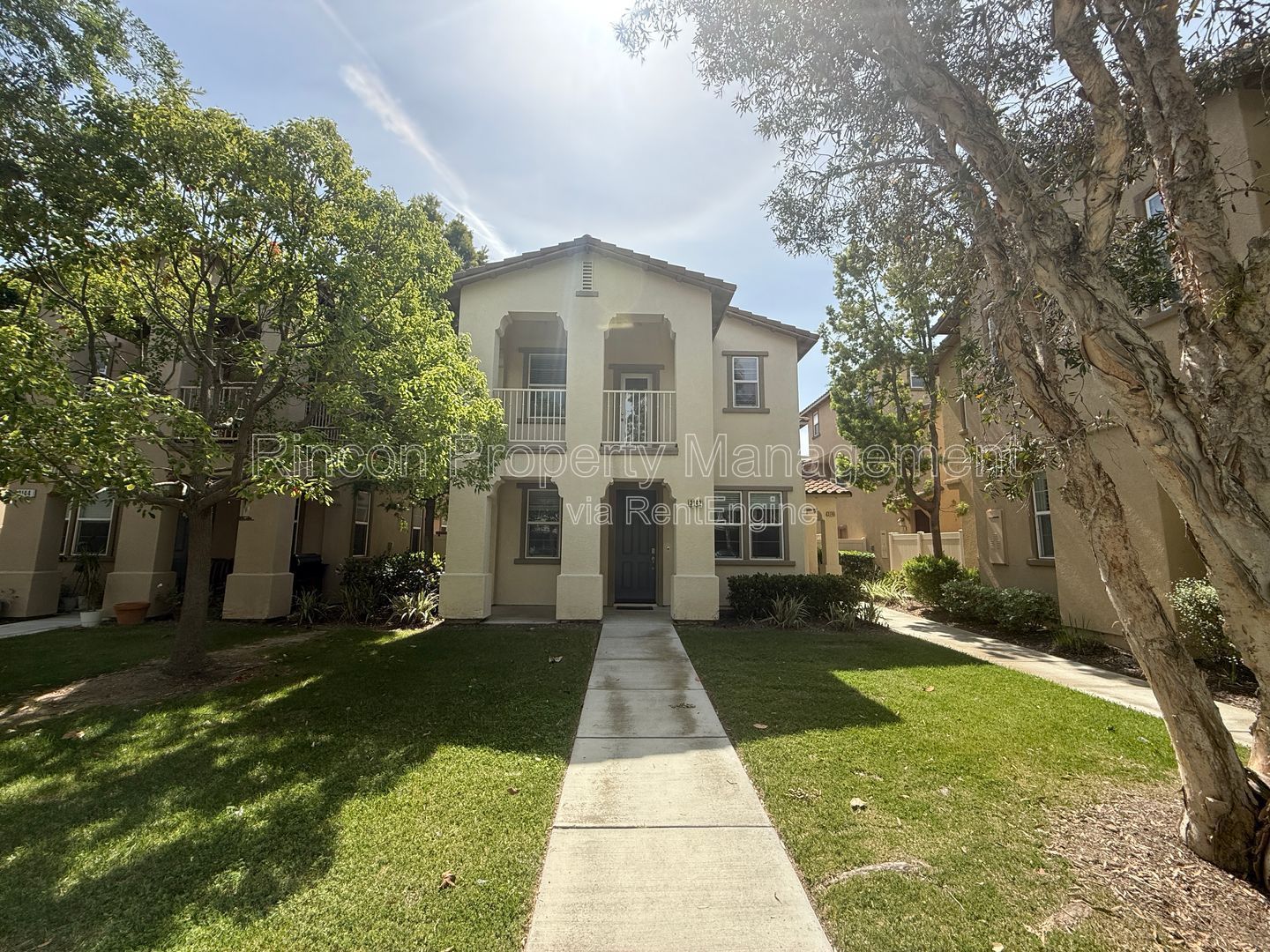 Spacious Riverpark Townhome *3 Bedrooms, 3.5 Baths* Available Now!! property image