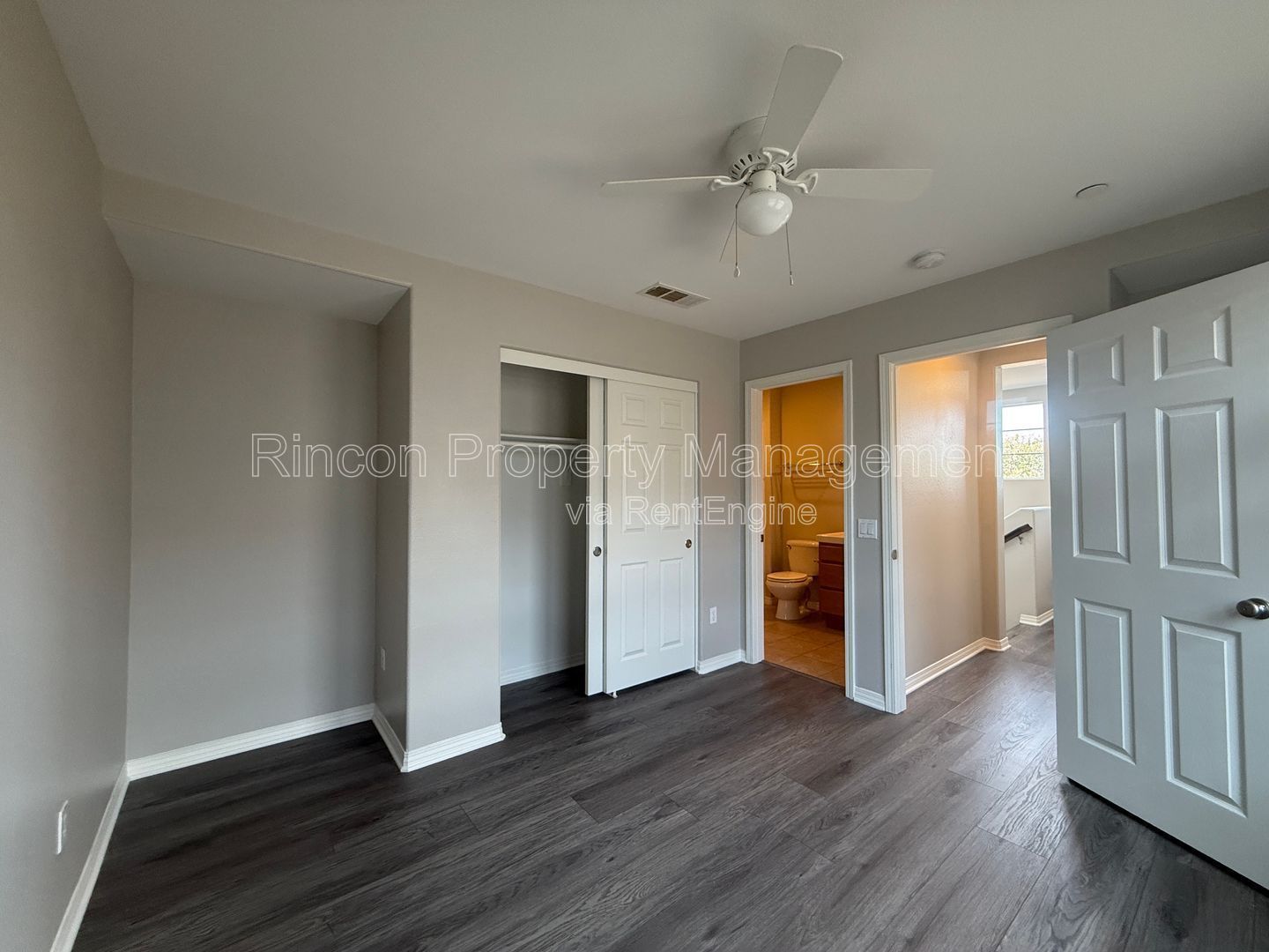 Spacious Riverpark Townhome *3 Bedrooms, 3.5 Baths* Available Now!! property image