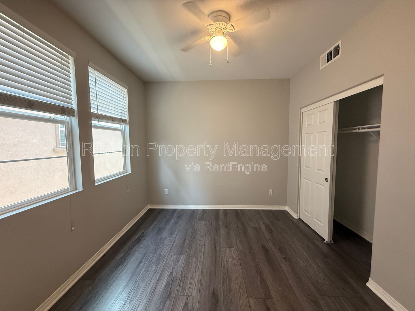 Spacious Riverpark Townhome *3 Bedrooms, 3.5 Baths* Available Now!! property image