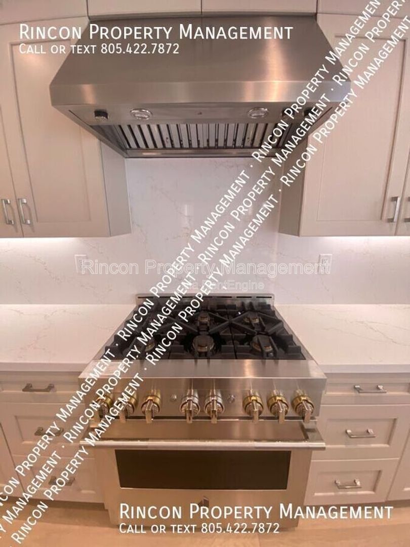 ROOM FOR RENT with Shared Bathroom and Shared Furnished Common Areas in *Del Sol - Ventura* property image