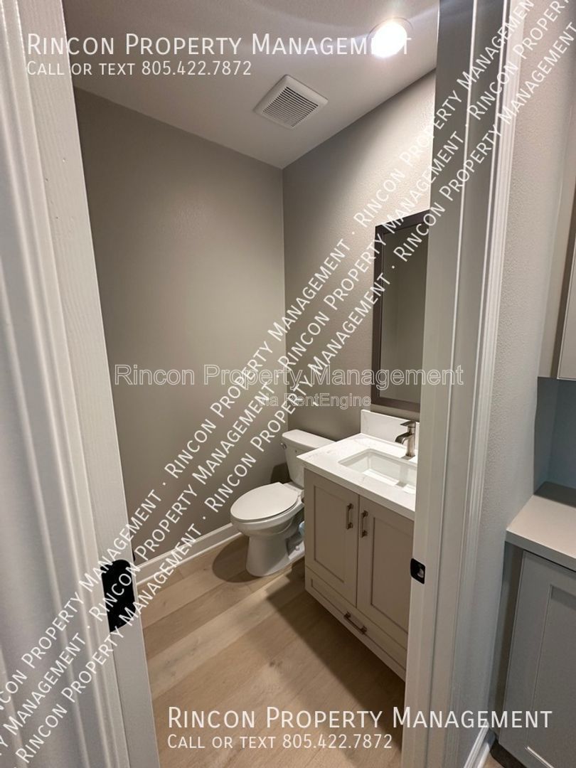 ROOM FOR RENT with Shared Bathroom and Shared Furnished Common Areas in *Del Sol - Ventura* property image