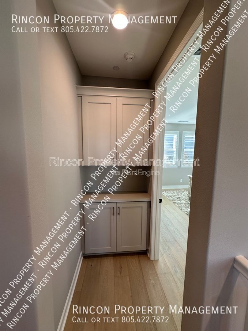 ROOM FOR RENT with Shared Bathroom and Shared Furnished Common Areas in *Del Sol - Ventura* property image