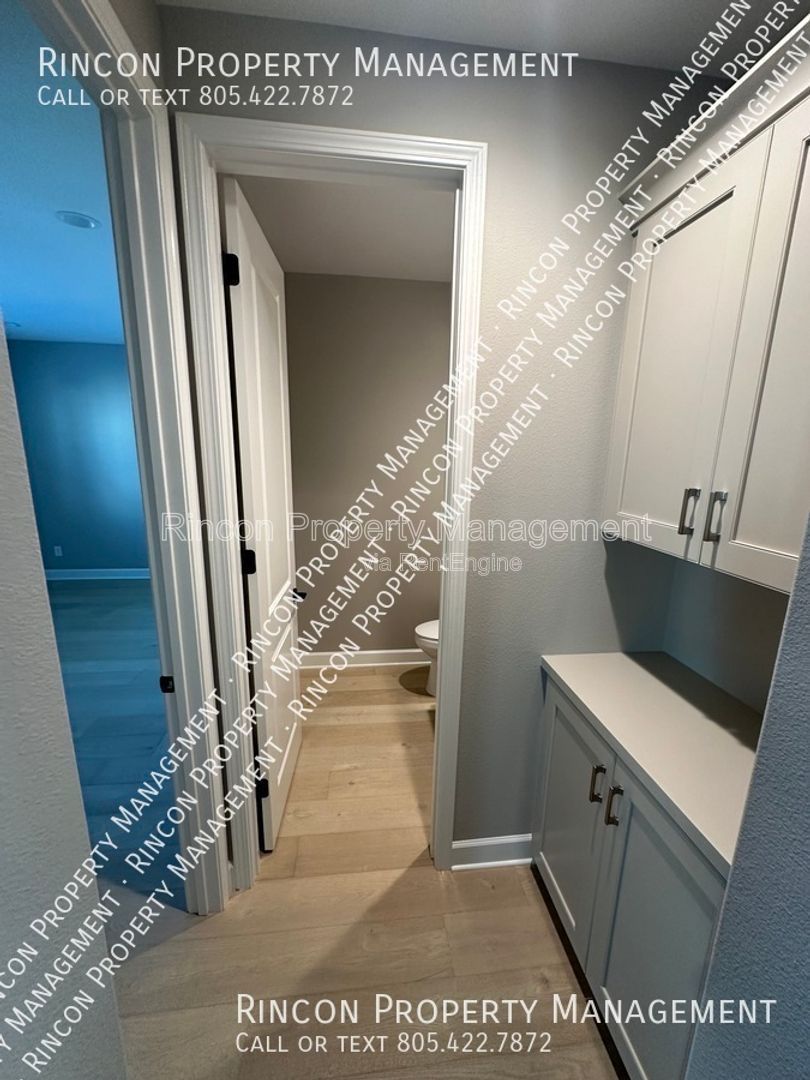ROOM FOR RENT with Shared Bathroom and Shared Furnished Common Areas in *Del Sol - Ventura* property image