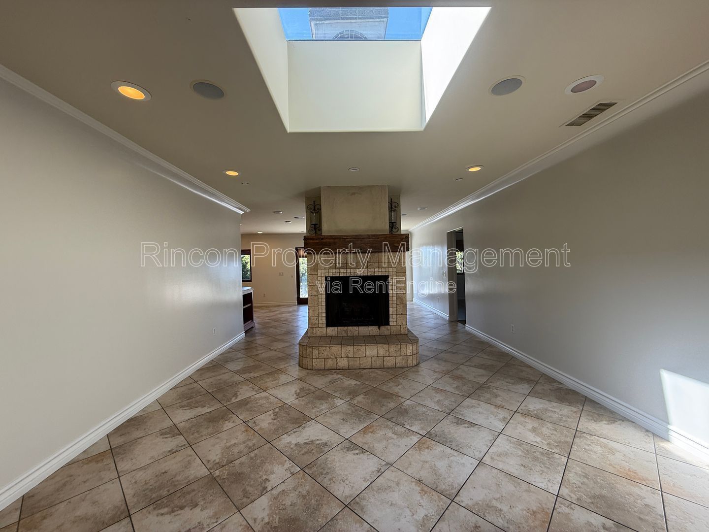 *Island and Ocean Views* 3 bedrooms/3 baths *3129 square feet of living space* property image