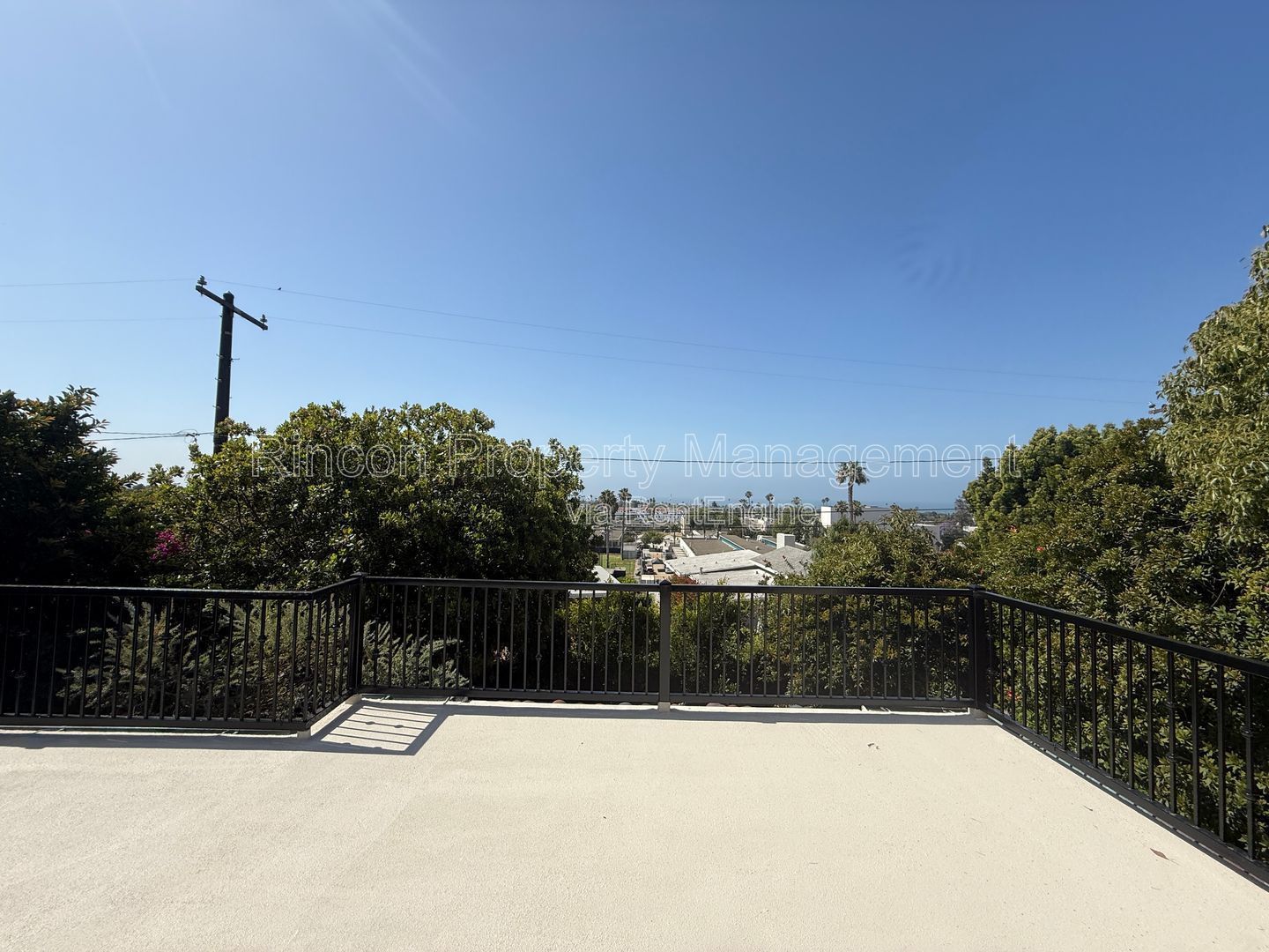 *Island and Ocean Views* 3 bedrooms/3 baths *3129 square feet of living space* property image
