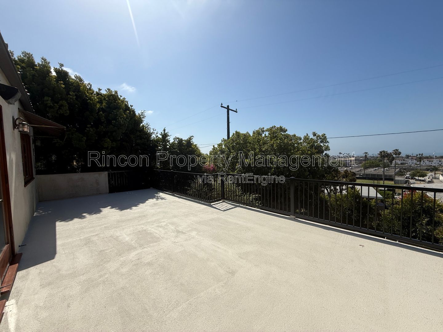 *Island and Ocean Views* 3 bedrooms/3 baths *3129 square feet of living space* property image
