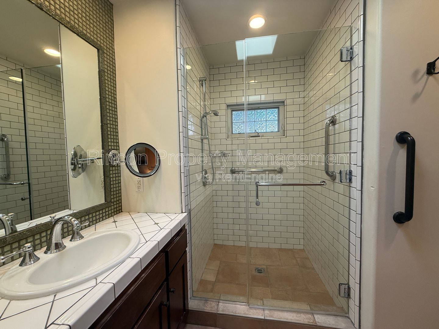 *Island and Ocean Views* 3 bedrooms/3 baths *3129 square feet of living space* property image