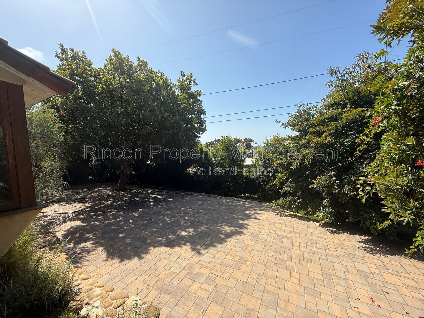 *Island and Ocean Views* 3 bedrooms/3 baths *3129 square feet of living space* property image