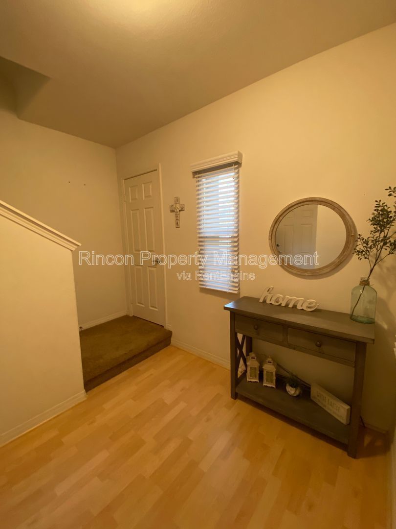 *Stunning 2-bedroom 3-story townhouse*** Available soon property image
