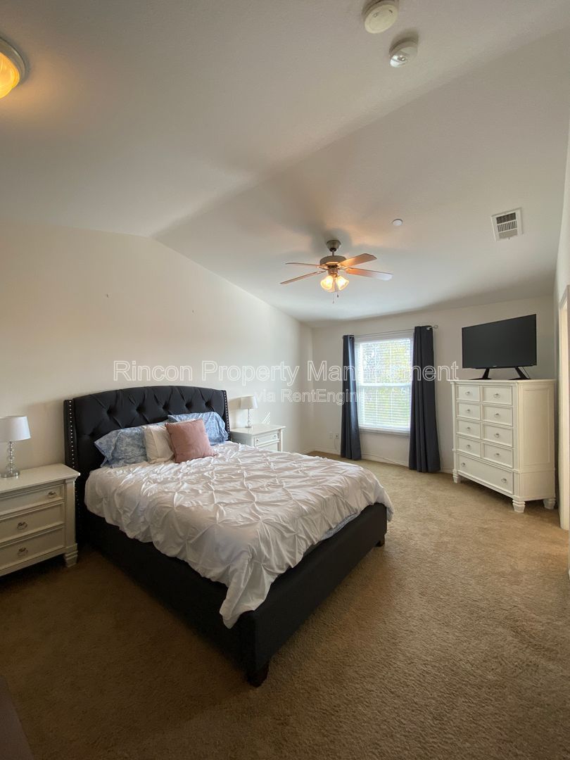 *Stunning 2-bedroom 3-story townhouse*** Available soon property image
