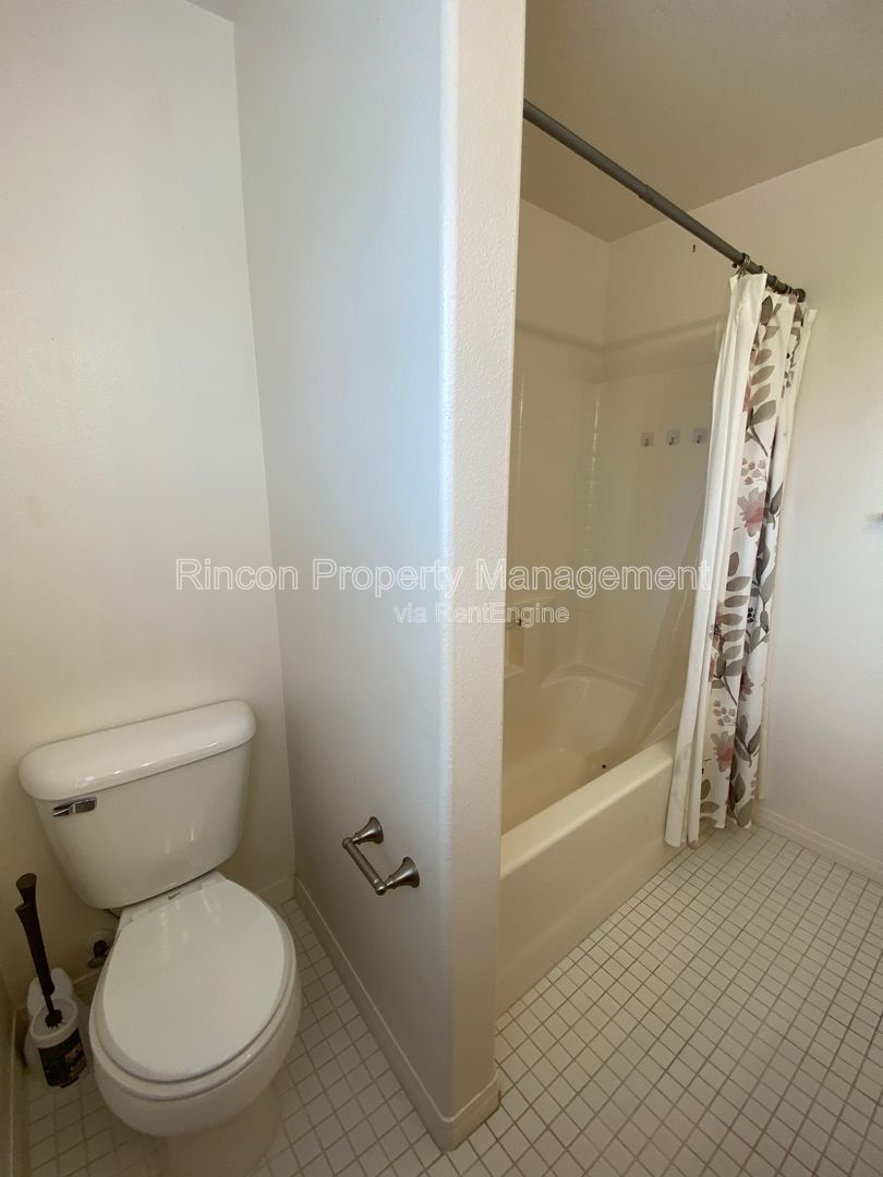 *Stunning 2-bedroom 3-story townhouse*** Available soon property image