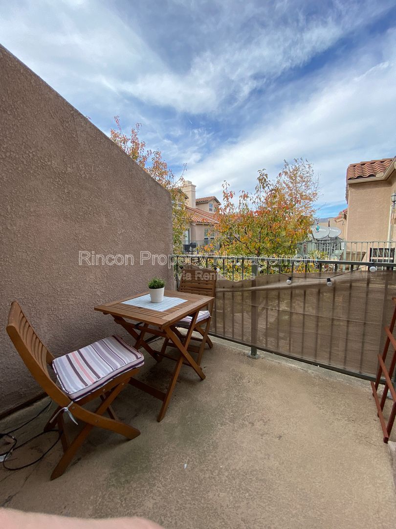 *Stunning 2-bedroom 3-story townhouse*** Available soon property image