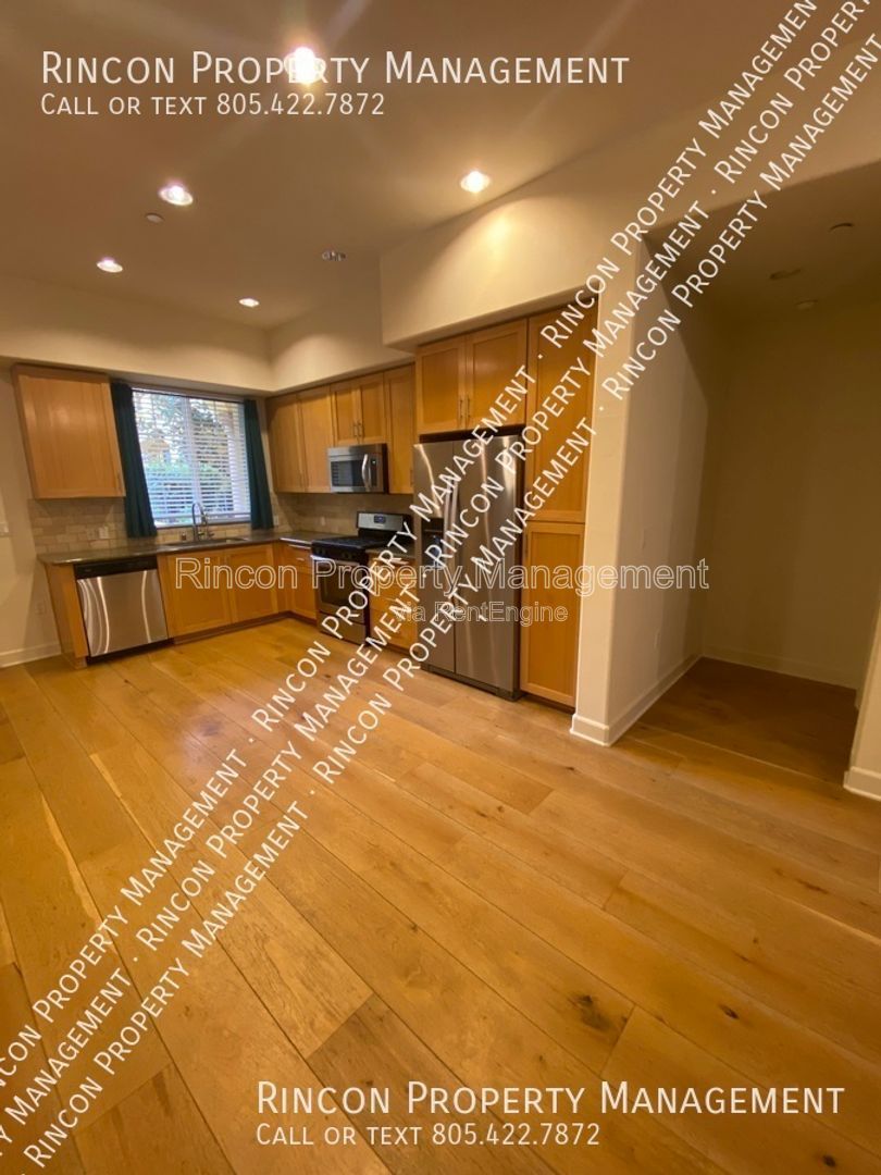 Beautiful 2 Bedroom Condo *The Cannery, Ventura* property image