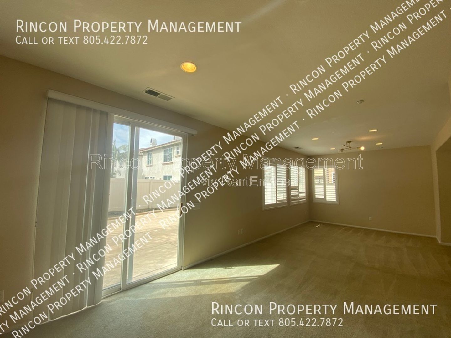 Spacious 3 Bedroom 2 Bathroom in Oxnard with Large Patio property image