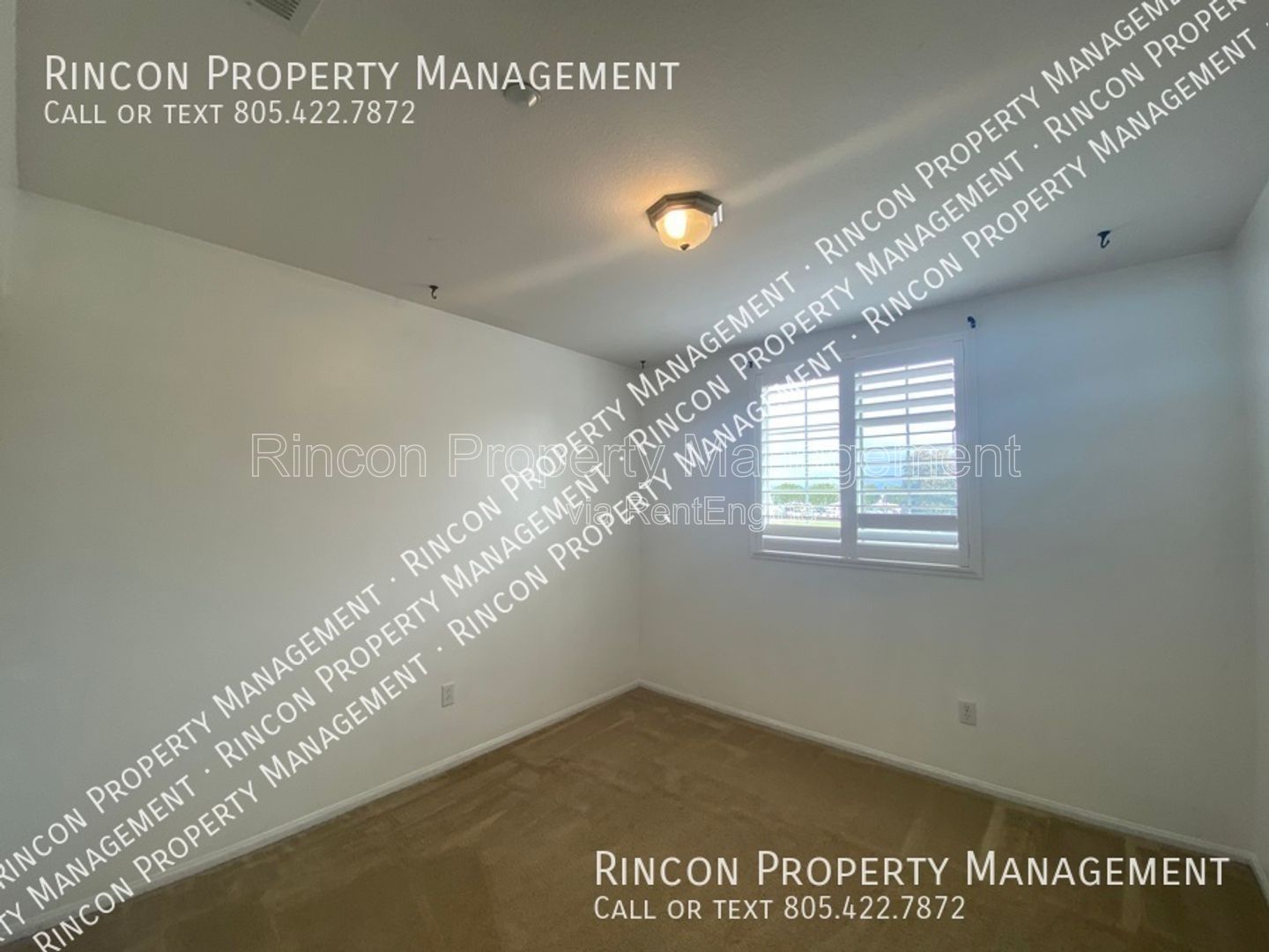 Spacious 3 Bedroom 2 Bathroom in Oxnard with Large Patio property image