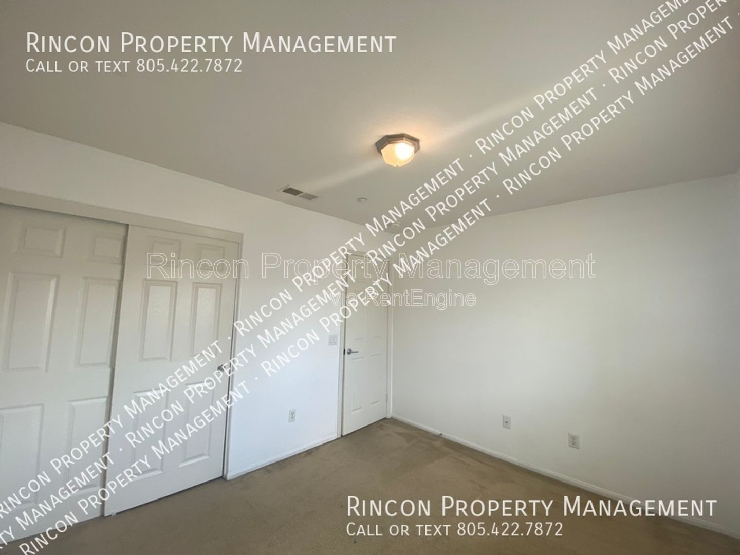 Spacious 3 Bedroom 2 Bathroom in Oxnard with Large Patio property image
