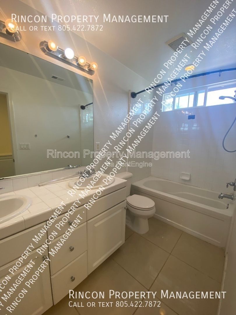 Spacious 3 Bedroom 2 Bathroom in Oxnard with Large Patio property image