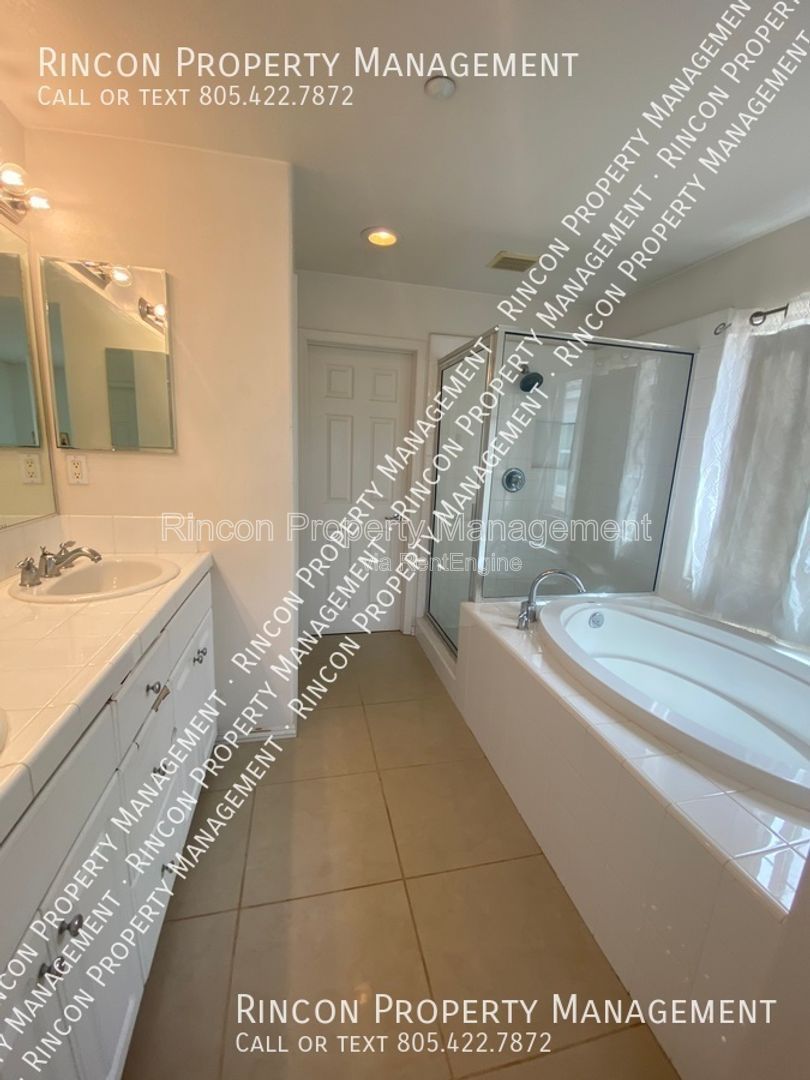 Spacious 3 Bedroom 2 Bathroom in Oxnard with Large Patio property image