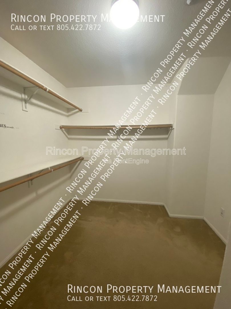 Spacious 3 Bedroom 2 Bathroom in Oxnard with Large Patio property image