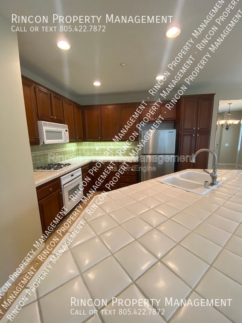 Spacious 4-Bedroom Home Near Pt. Mugu & CSU Channel Islands property image
