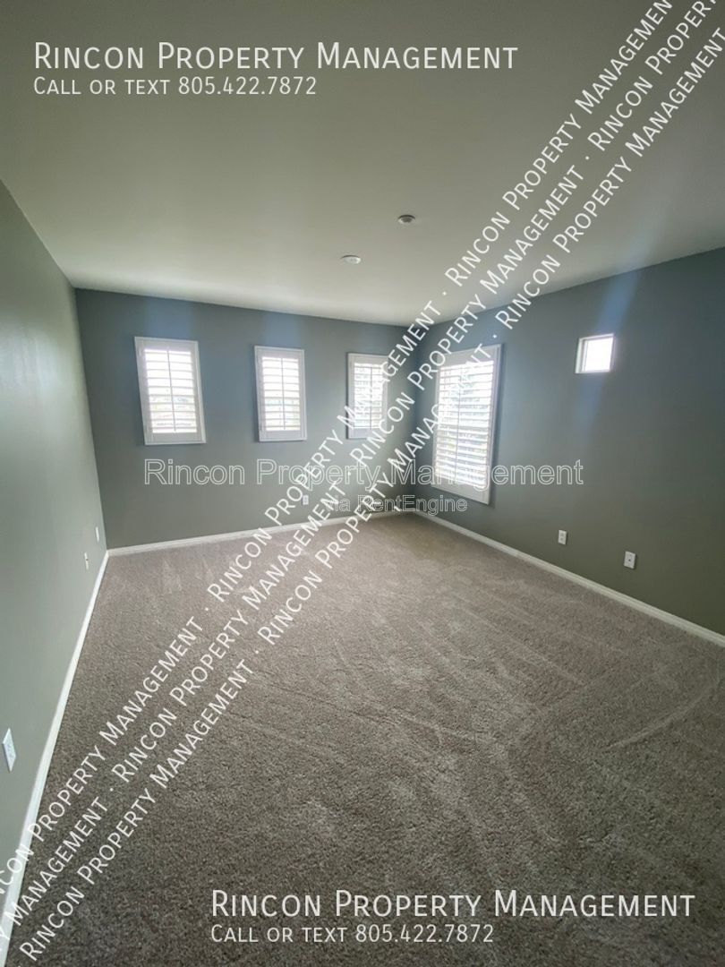Spacious 4-Bedroom Home Near Pt. Mugu & CSU Channel Islands property image