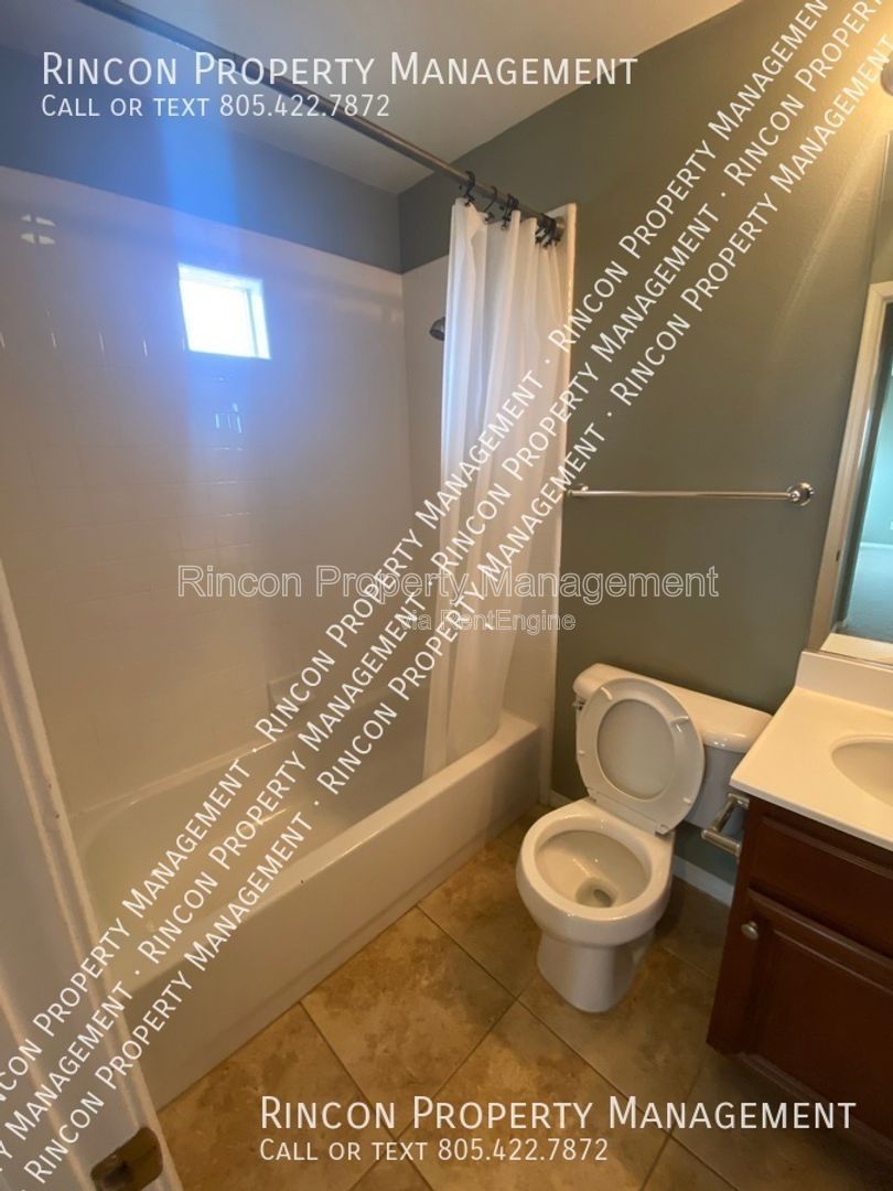 Spacious 4-Bedroom Home Near Pt. Mugu & CSU Channel Islands property image